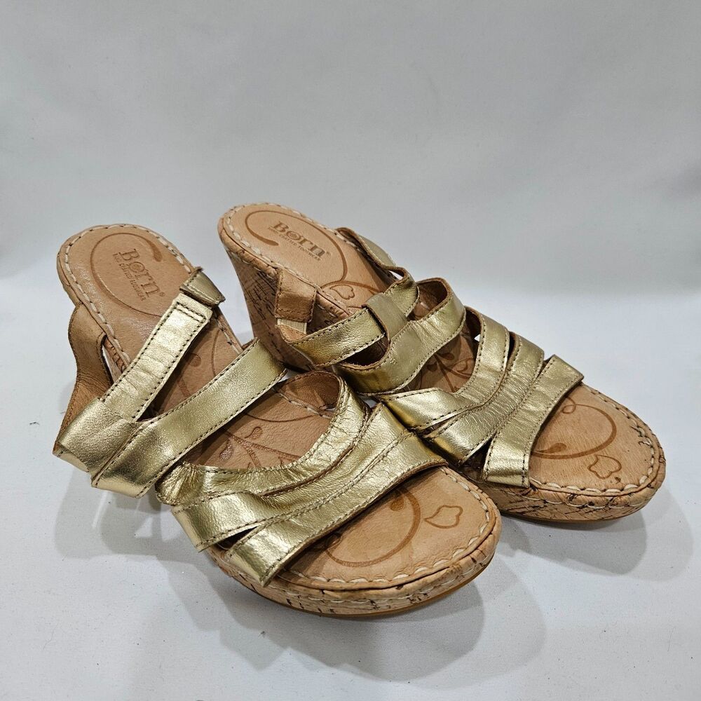 Born Women Wedge Heel Sandal Size 8 Gold Leather Strappy Cork Slip On Dressy Y2K